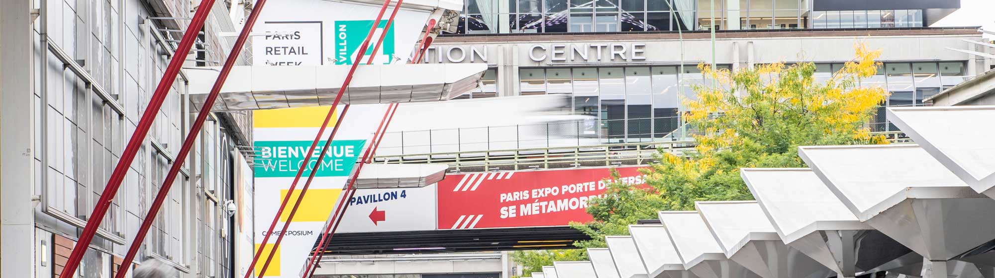 Entrance to the outside of the show with a Welcome sign